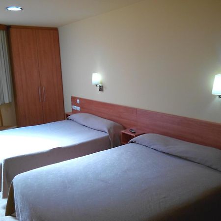 Hostal Sant Sadurni Сан-Садурни-д'Анойя Экстерьер фото
